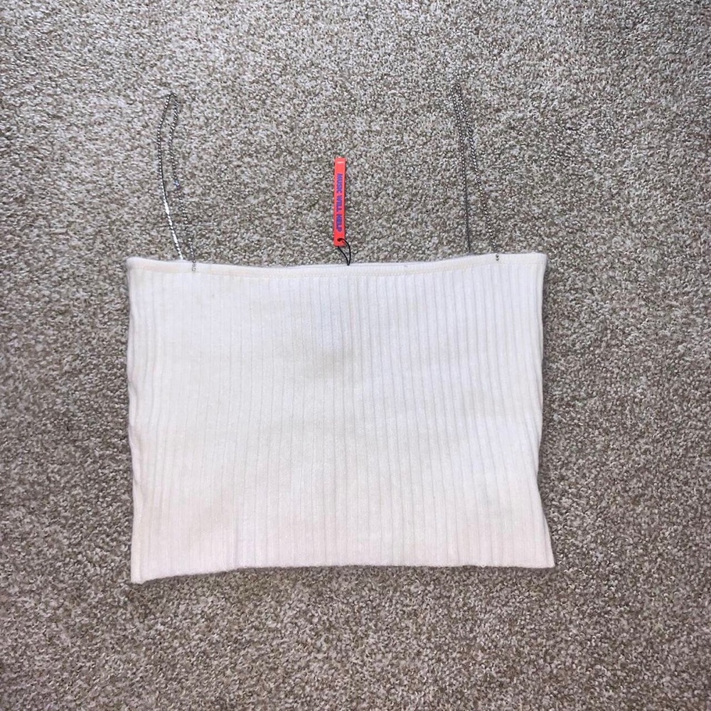 UNIF Kristal Top (SEND OFFERS)